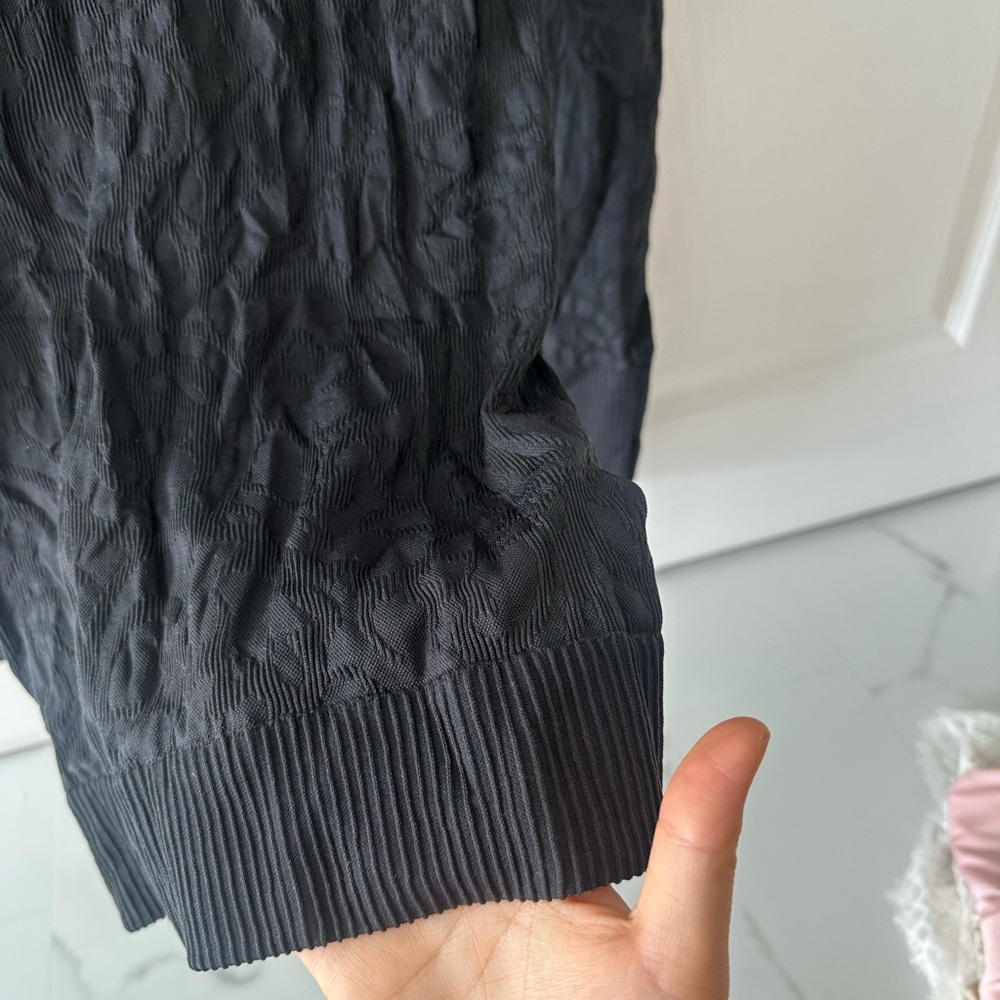 Lululemon Athletica Black Ribbed Jacket 2 - Picture 3 of 7